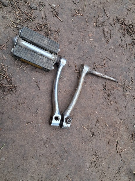 komar 1-2 pedl hajt karok