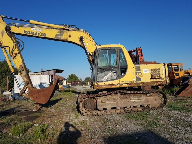komatsu PC 160.egyben vagy darabokban.