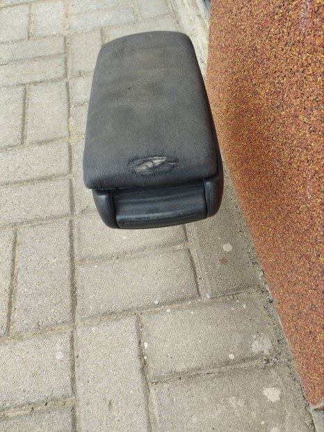 könyöklő eladó VW, Audi