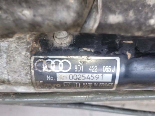 korm�nym� audi a4 b5