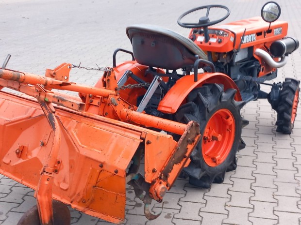 kubota kistraktor mezgazdasgi gp kerti traktor munkagp 