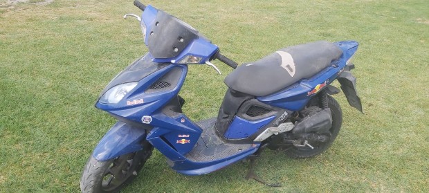 kymco super 8 alkatrsznek 