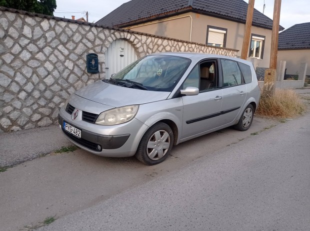 l Renault Mégane Scenic 7 fős 2000/Benzin