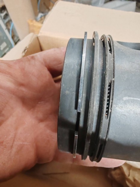 lada dugatty kszlet! 