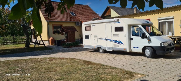 lakaut friss mszakival elad