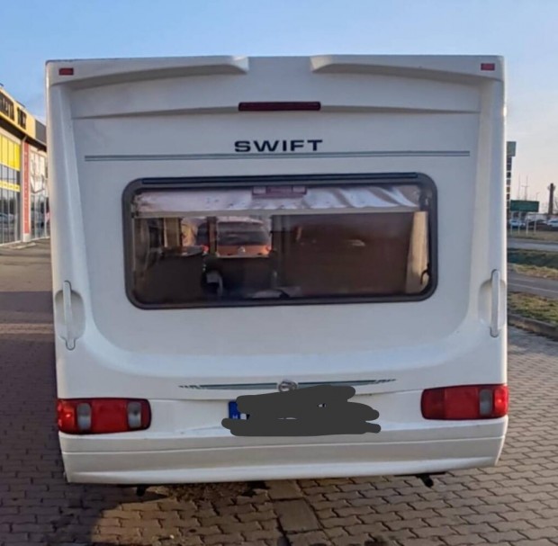 lakkocsi Swift megkmlt 