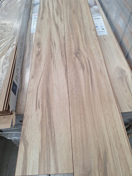 lamin�lt padl�,parketta