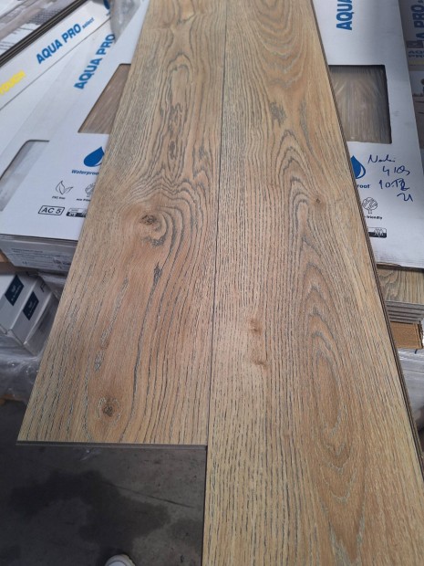 lamin�lt padl�,parketta v�z�ll�