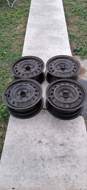 lemezfelni r16 5x114.3