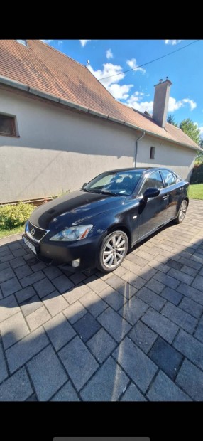 lexus is 220d