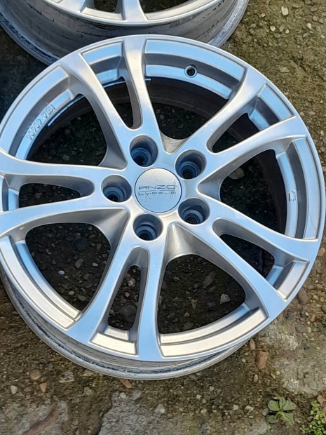 mazda Nissan Mitsubishi Suzuki Toyota Renault r16 5x114.3 felni 