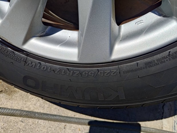 mazda alufelni 225/55r17 ny�rigumival