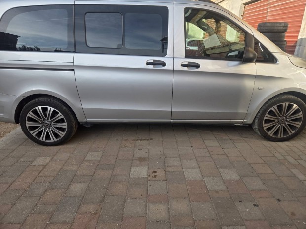 mercedes  vito felni 