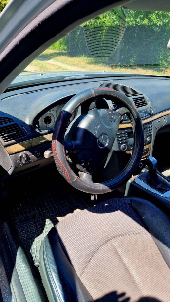 mercedes benz 2,7