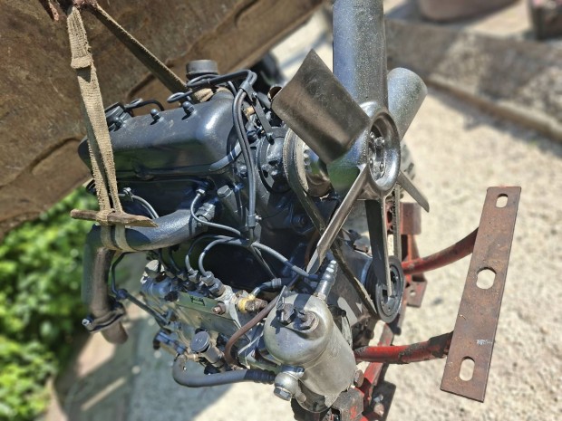 mercedes motor munkagep motor OM 636