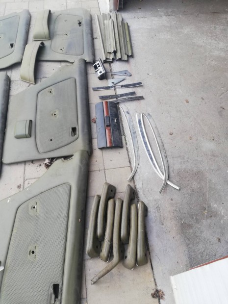 mercedes w123 ajt� k�rpitok