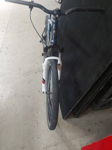 merida 26" mtb alu váz xc mission suntour kerékpár