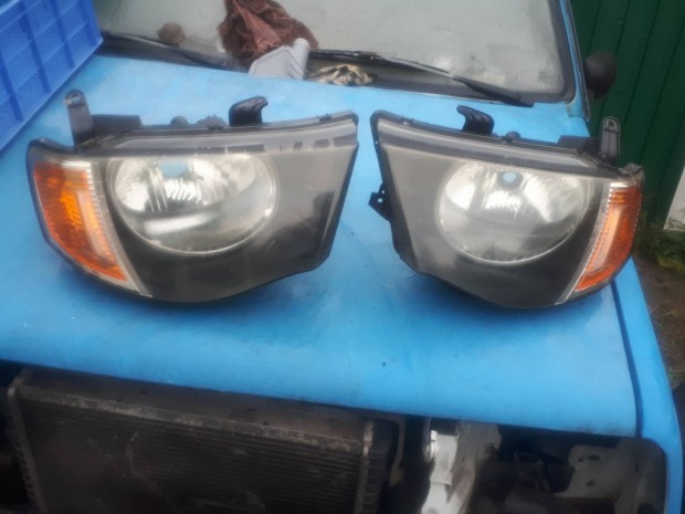 mitsubishi l200 első fényszórók