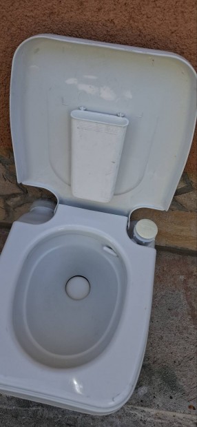 mobil kemping wc