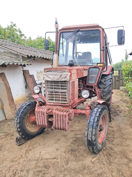 mtz 550 elad.