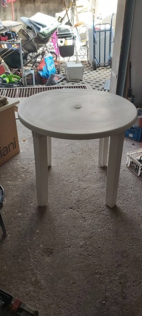 manyag kerti asztal   88 cm