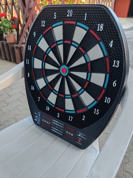 nagy méretű darts