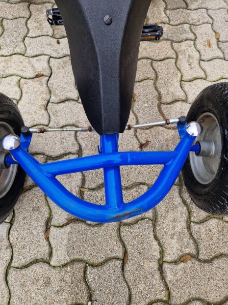 nagym�ret� gokart elad�,j� �llapotban