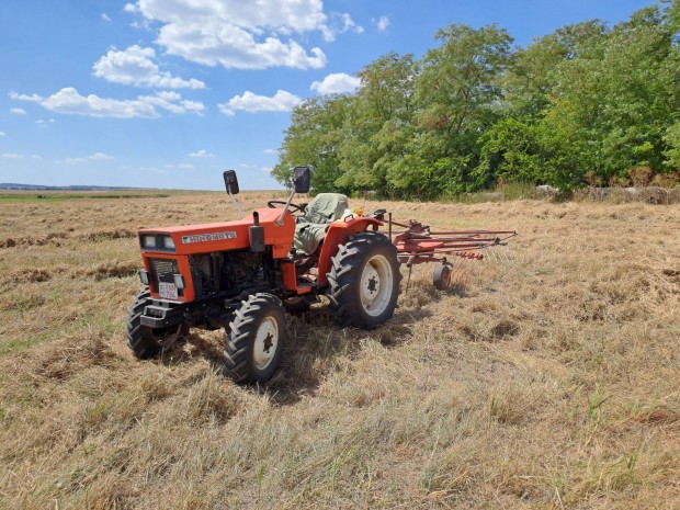 nagytest japn traktor elad 