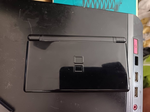 nintendo ds lite kishibás játék konzol