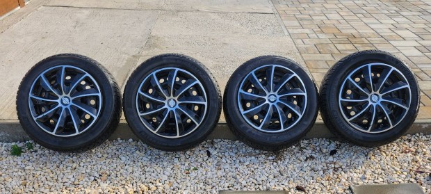 nissan 16os felni téli gumival szenzorral