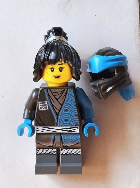 njo753 - LEGO Ninjago Nya minifigura+ haj, Core 