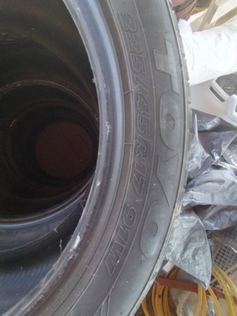 ny�ri gumi 1 db Toyo 225 /45 /17 