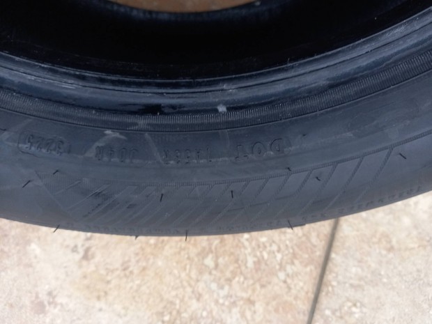 ny�ri gumi 215 55 R17 4  db-os garnit�ra