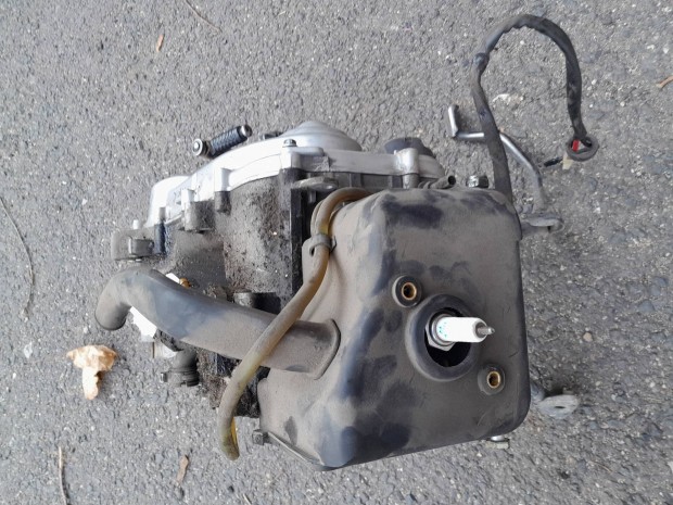 olasz tipusú robogó motorikus alkatrészek