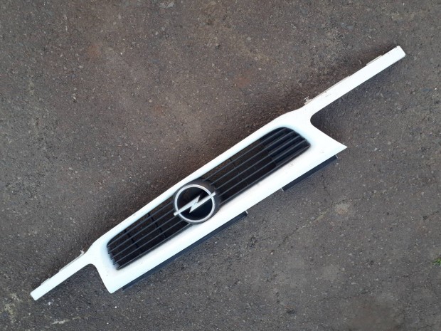 opel Astra F, 1998 fehér hűtőrács E474 színkód