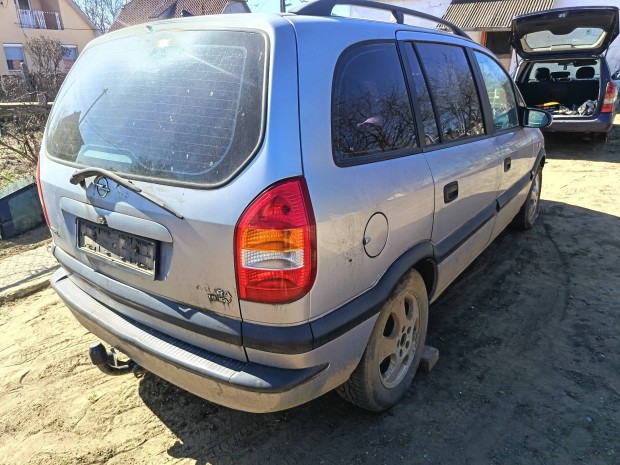 opel Zafira A 1.8 16v bont�s 