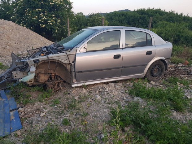 opel astra 1,4.darabokban