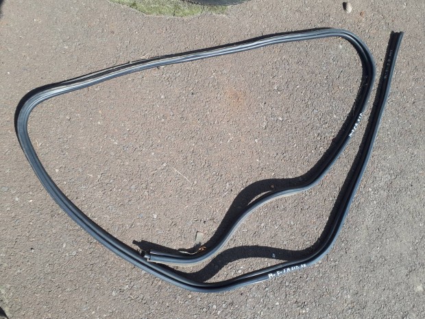 opel astra F, 5 ajtós csomagtér kédergumi