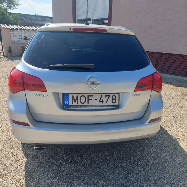 opel astra J 2.0 Sport toúrer