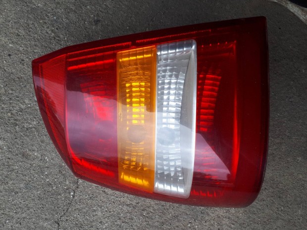 opel astra G, sedan bal hátsó lámpa