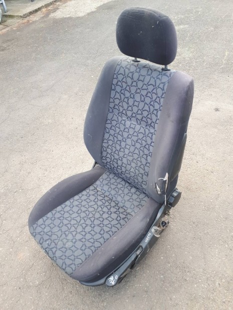 opel astra G bal első ülés nem hibátlan