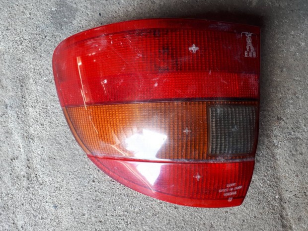 opel astra f sedan jobb hátsó lámpa