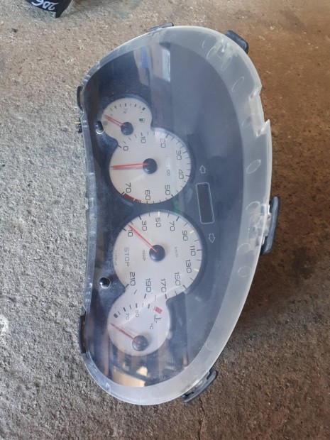 peugeot 206 2000, 1.4 benzines 1 csatlakozós műszerfal óra 9651740380