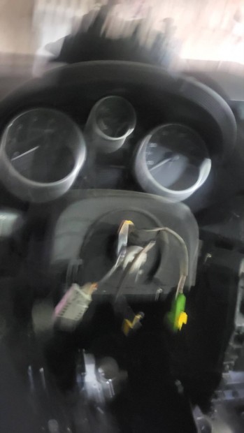peugeot 207 elsö lámpák eladók. 2009 es.