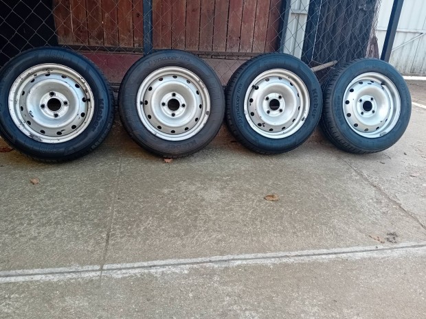 peugeot partner j llapot nyrigumi felnivel. 