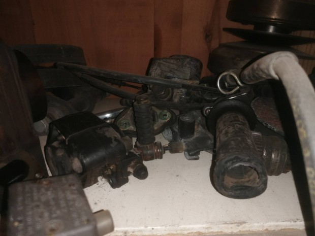 piaggi� liberty leader 125 150 200-as bontott alkatr�sz 