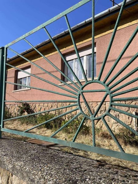 pilisszántó eladó ház nagy telekkel