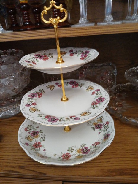 pillangó mintás eredeti Zsolnay porcelánok