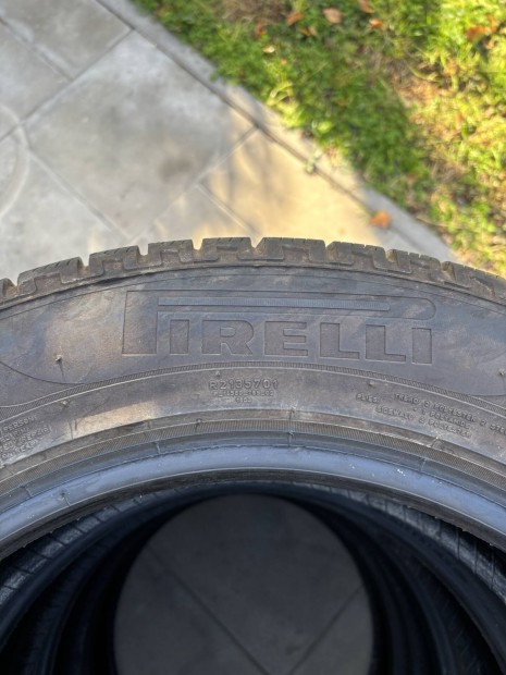 pirelli scorpion winter 215/60 r17 100v tli gumi