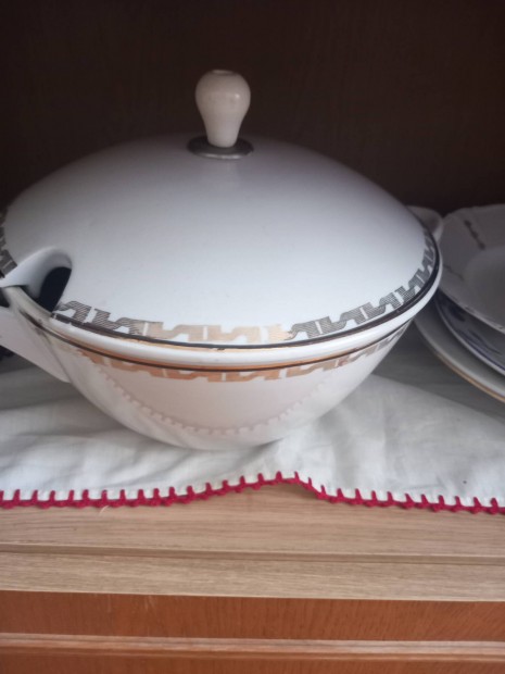porceln leveses tal